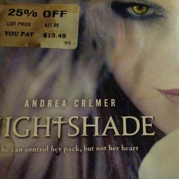 Nightshade Book - Andrea Cremer (hard) - Picture 1 of 8